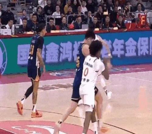 巴黎圣日尔,曼队法甲领,险胜圣埃蒂,皇冠体育app下载,皇冠体育官网,澳门皇冠体育,bet皇冠体育在线