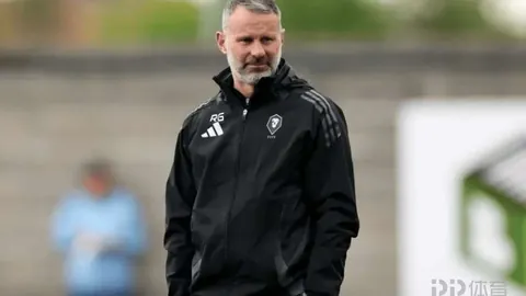 皇马邀请下，阿隆索随时待命加盟